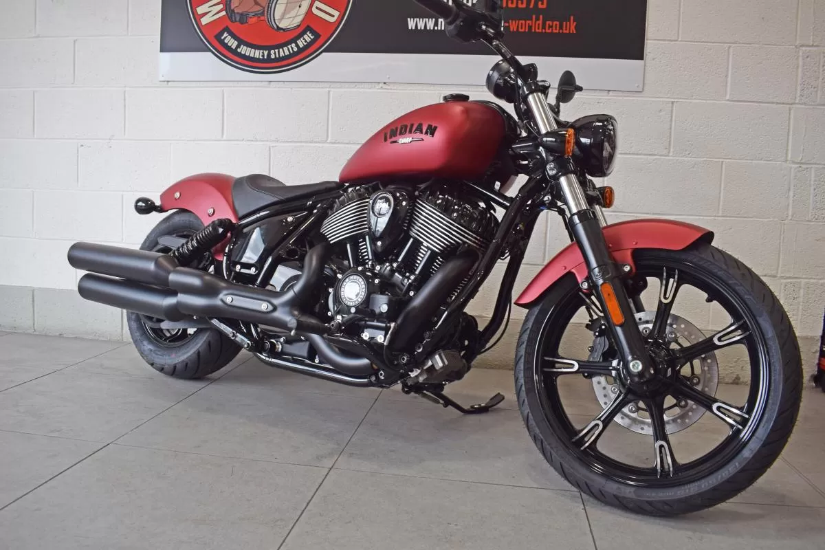 SAVE OVER £1000 V LOW MILES INDIAN CHIEF DARK HORSE SUNSET RED NOW £15,295